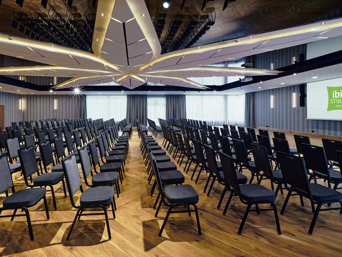 מלון Ibis Styles נובי טארג מראה חיצוני תמונה