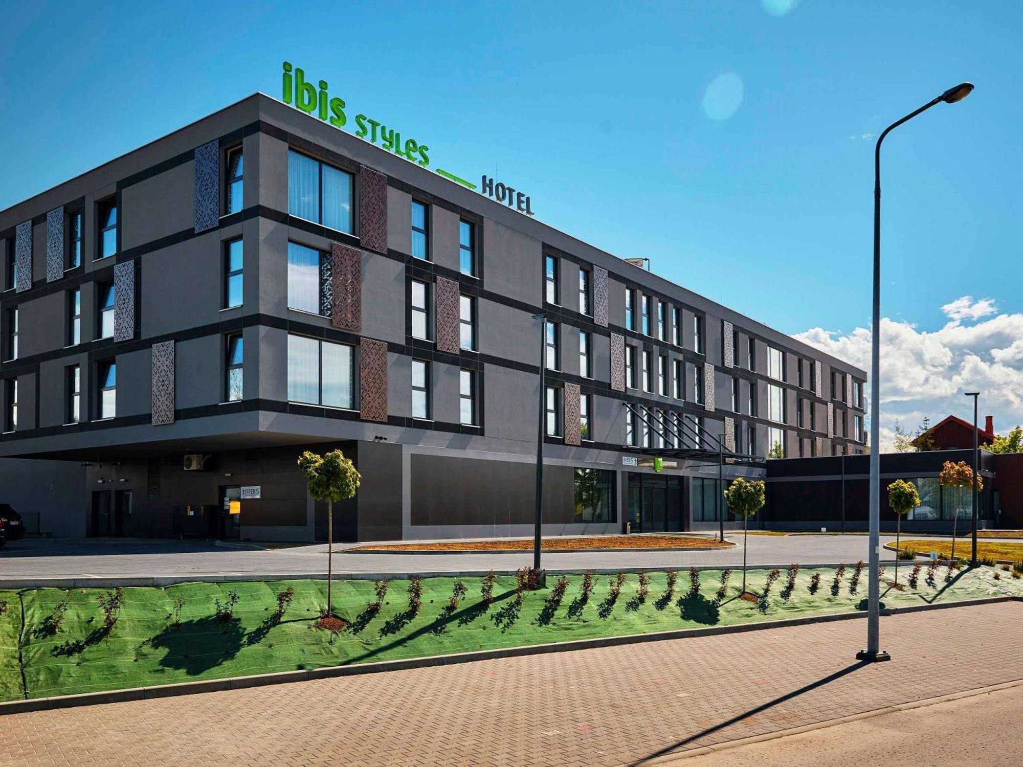 מלון Ibis Styles נובי טארג מראה חיצוני תמונה